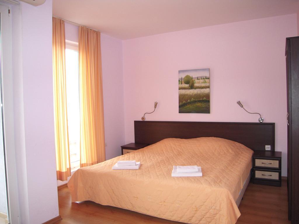 Bona Dea Club Hotel Sveti Vlas Bilik gambar